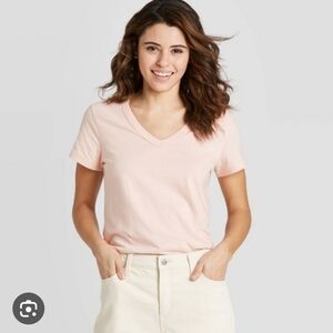 Universal Threads Pink V-Neck T-Shirt